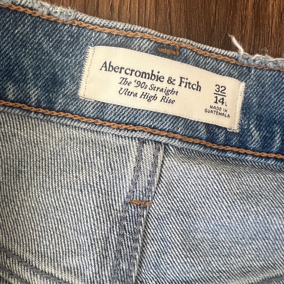 Abercrombie & Fitch Jeans - Picture 3 of 3